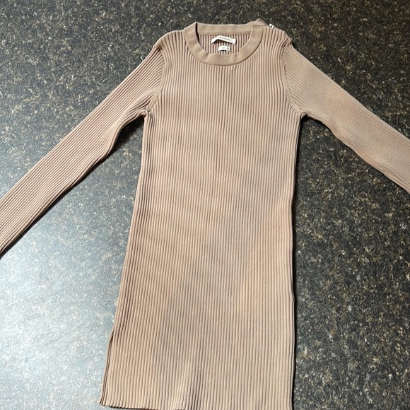 Babaton long sleeved ribbed sweater, sits at or below waist. - Picture 2 of 4